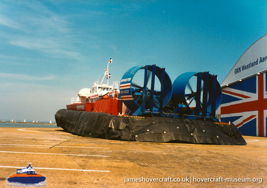 AP1-88 hovercraft promotional day by BHC -  (credit: The <a href='http://www.hovercraft-museum.org/' target='_blank'>Hovercraft Museum Trust</a>).